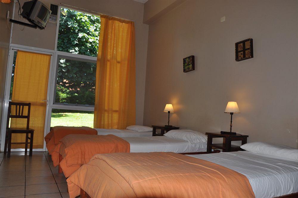 Iguazu Inn Hostel Puerto Iguazu Luaran gambar